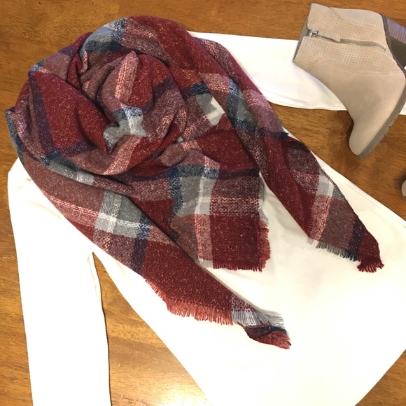 NWT Plaid Blanket Scarf Wrap - Picture 1 of 4
